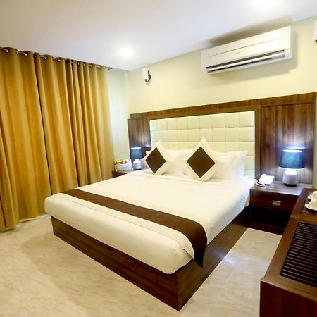Golden Crown Hotel Alseeb Muscat 外观 照片