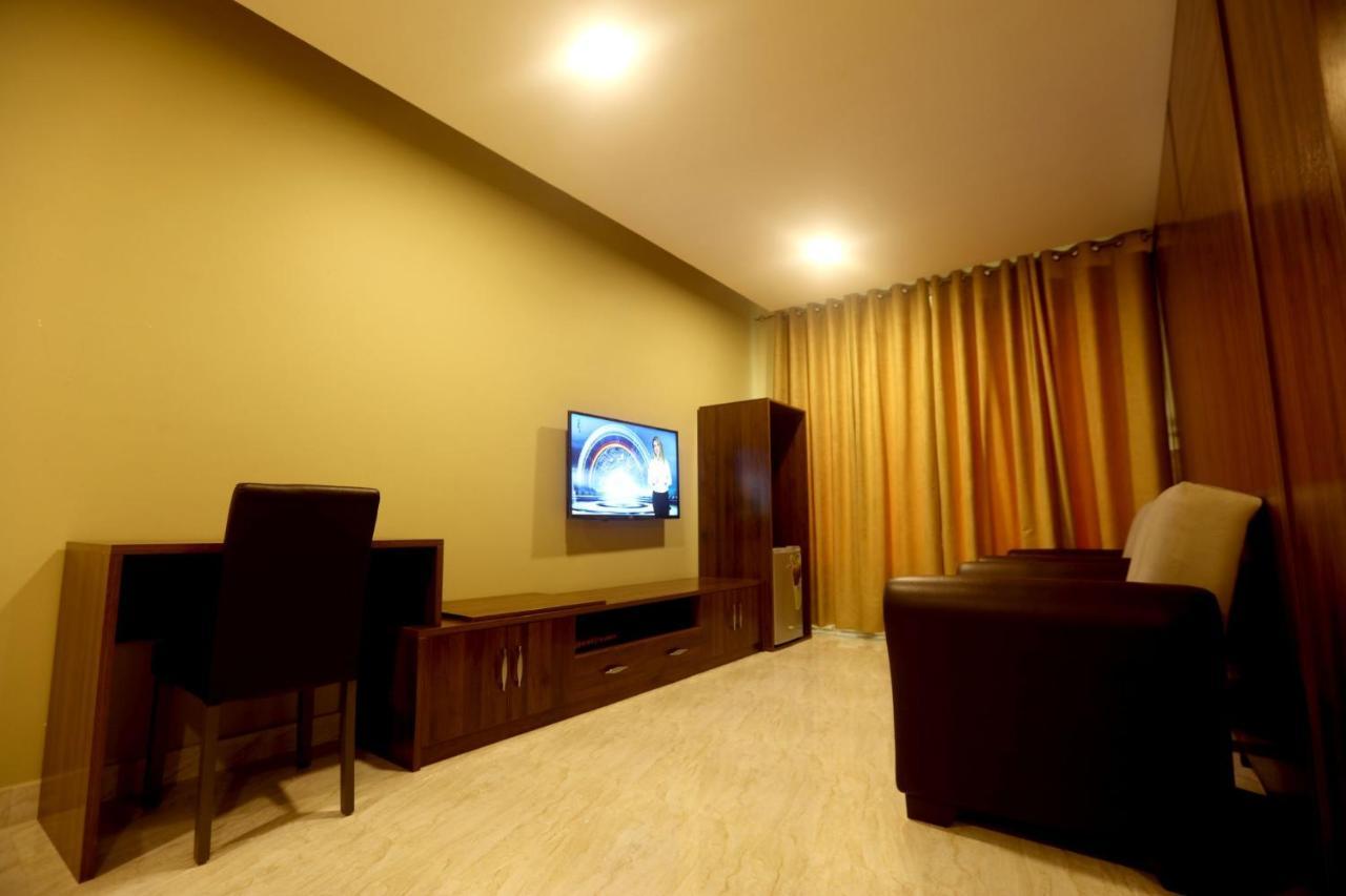 Golden Crown Hotel Alseeb Muscat 外观 照片