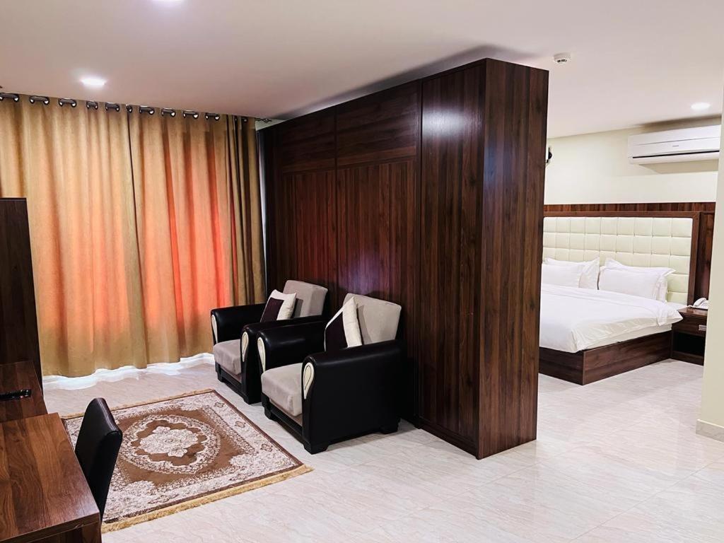 Golden Crown Hotel Alseeb Muscat 外观 照片