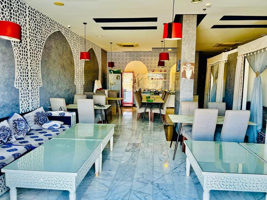 Golden Crown Hotel Alseeb Muscat 外观 照片