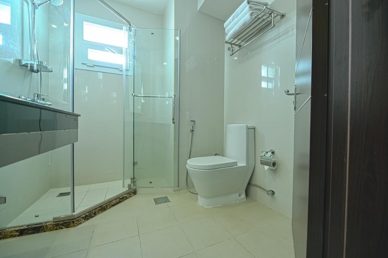 Golden Crown Hotel Alseeb Muscat 外观 照片